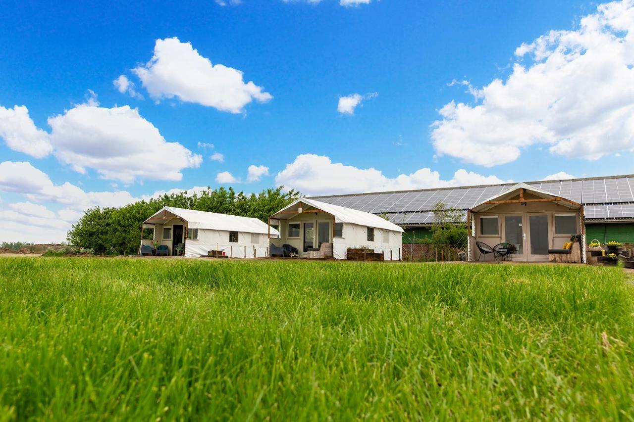 Boerderij Camping Nixhoeve Genderen Ngoại thất bức ảnh