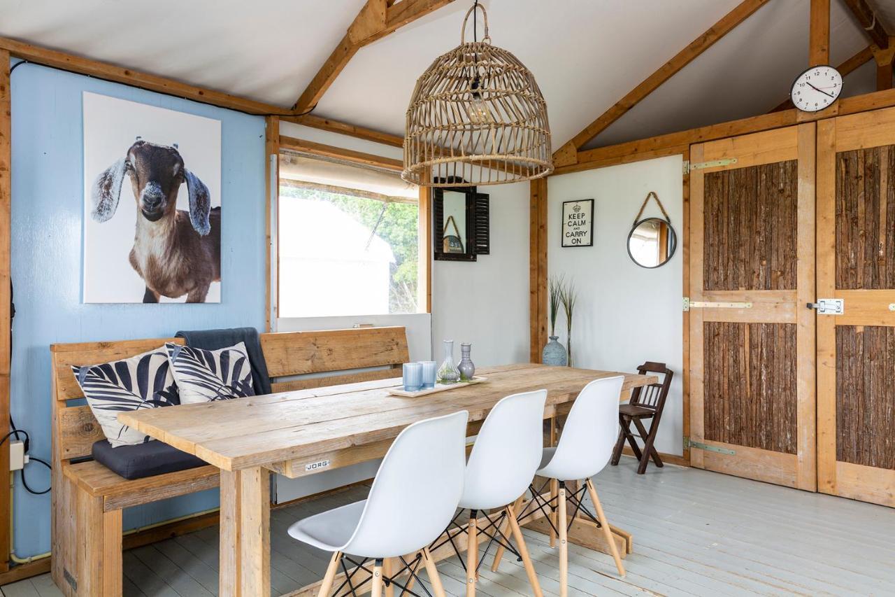 Boerderij Camping Nixhoeve Genderen Ngoại thất bức ảnh