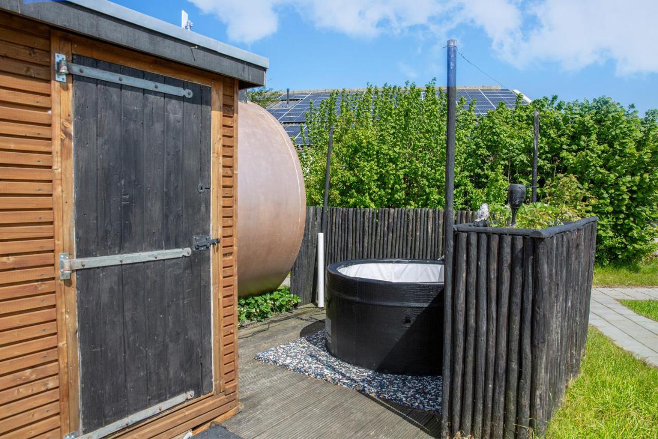 Boerderij Camping Nixhoeve Genderen Ngoại thất bức ảnh